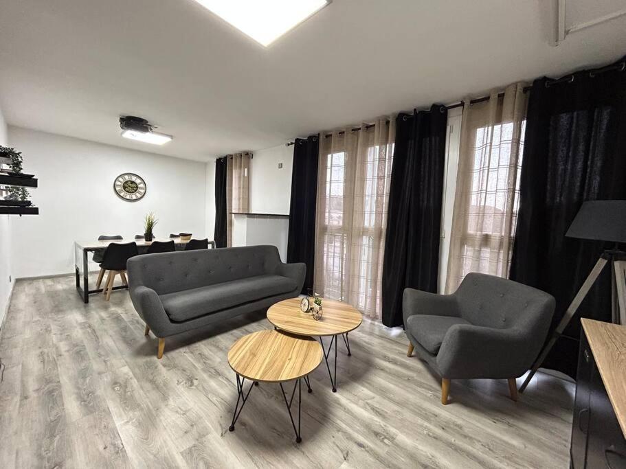 Apartamento T4 Jolie Vue Avec Jaccuzzi Vitrolles  Exterior foto